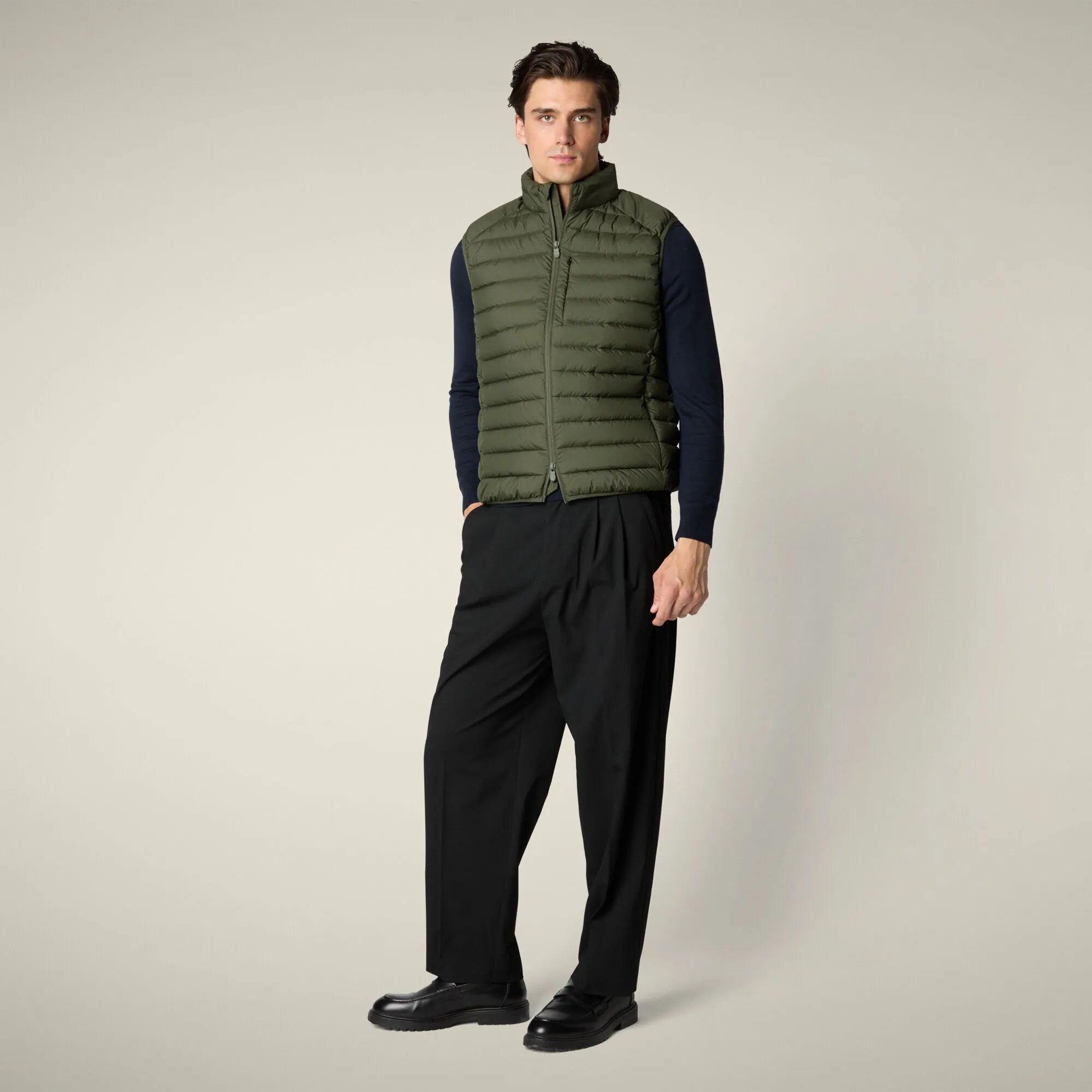 Rhus Vest M