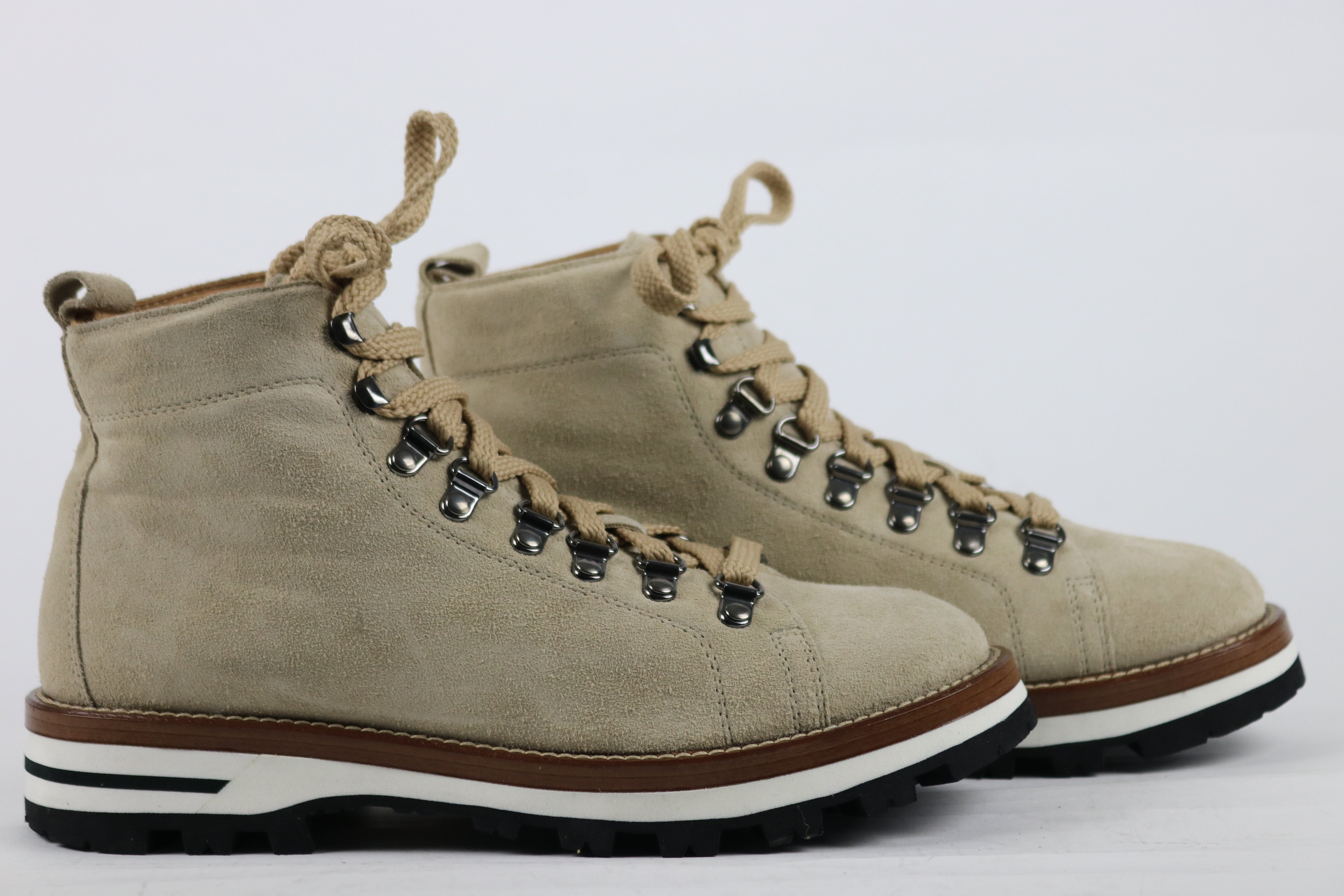 Cortina W