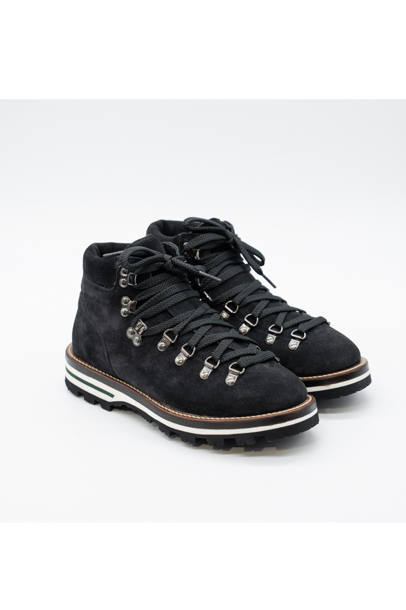 Cortina W